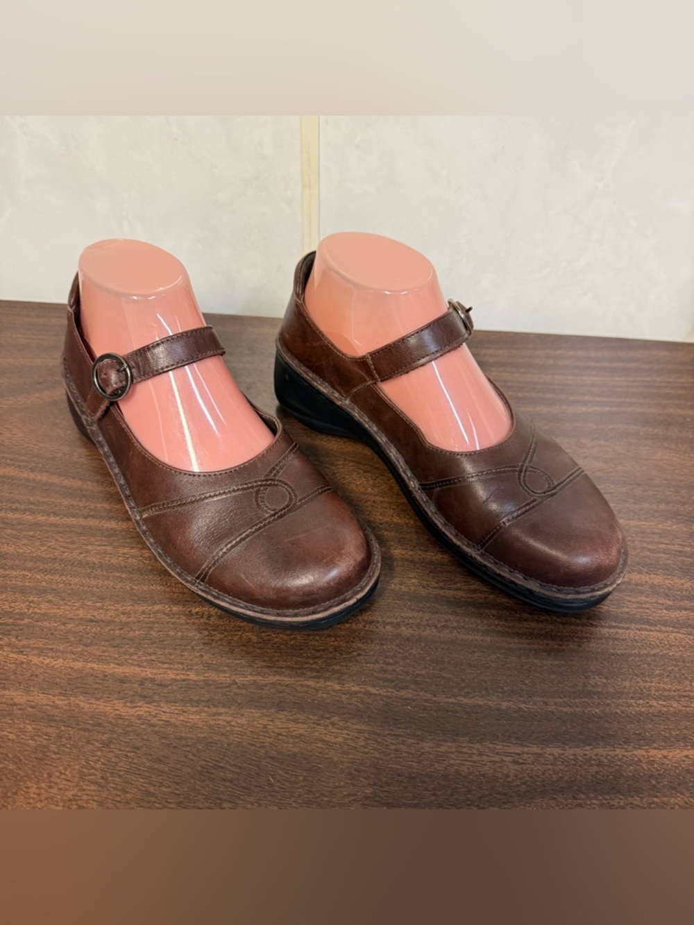 NAOT Womens Sz 38 /US 7 Brown Leather Mary Jane Low Wedge Comfort Casual Shoes